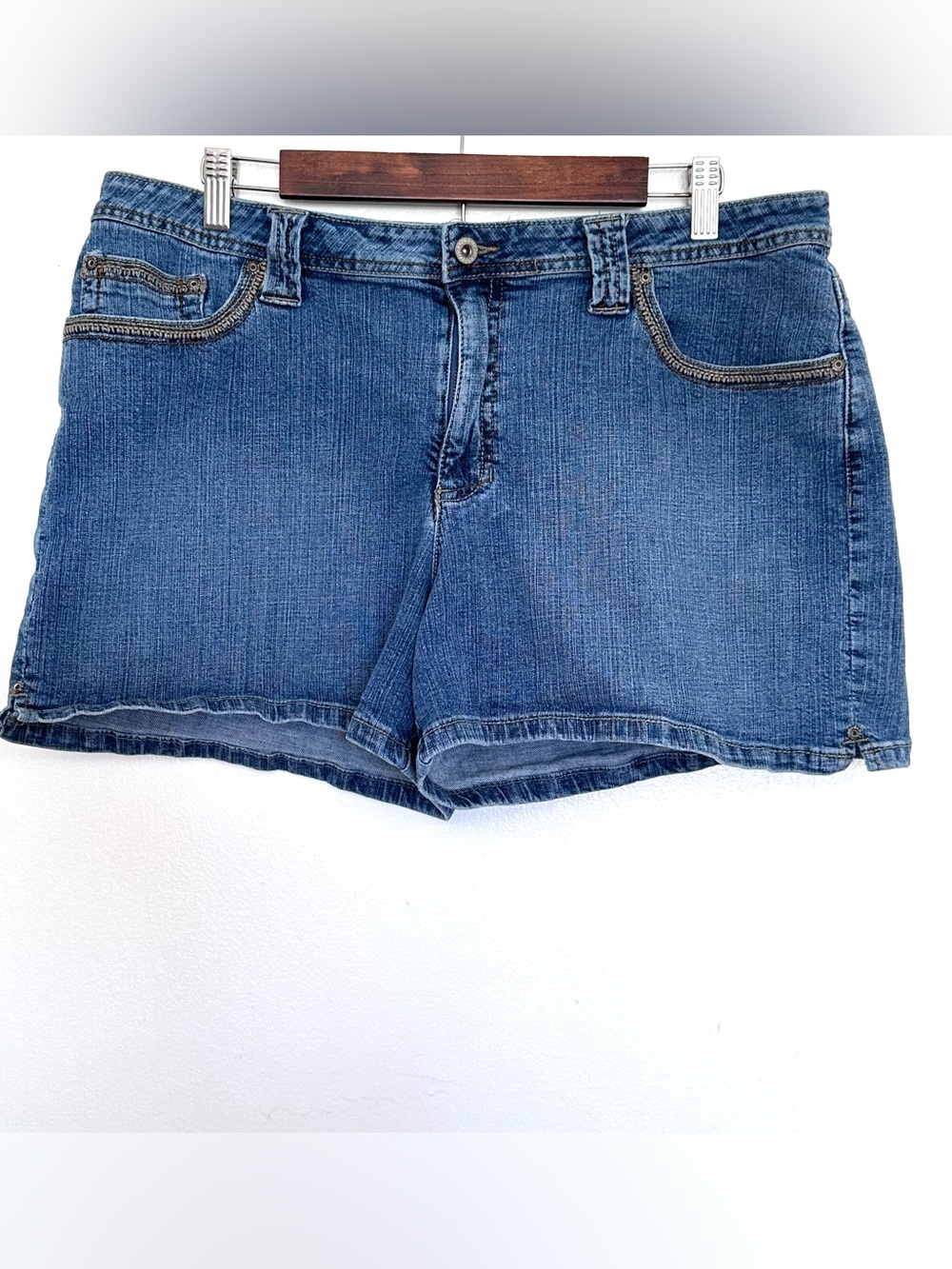 Faded Glory Jean Shorts Women’s Size 18 Blue Denim High Rise Pockets